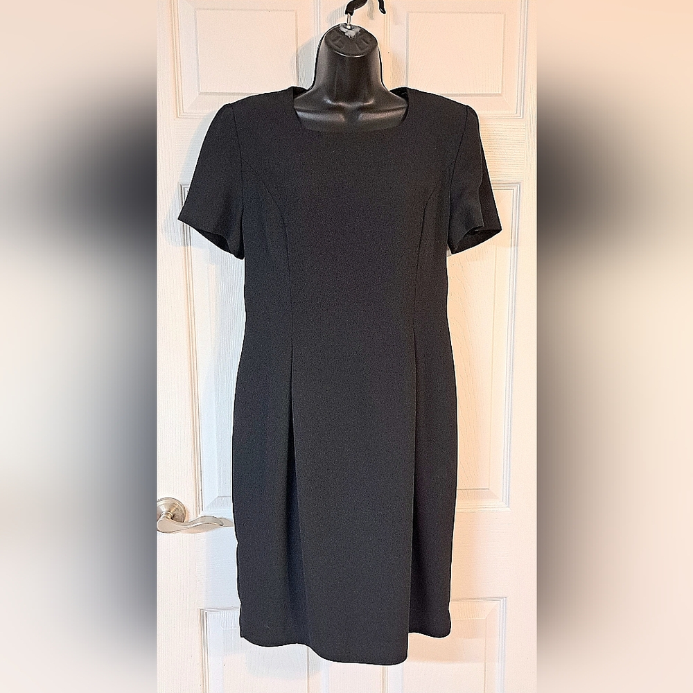 Maggy London Black Short Sleeve Dress